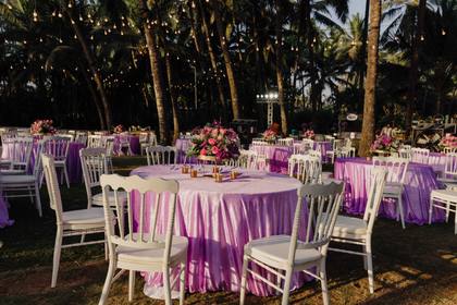 Tablescape and Floral detail — Reception decor — Planet Hollywood